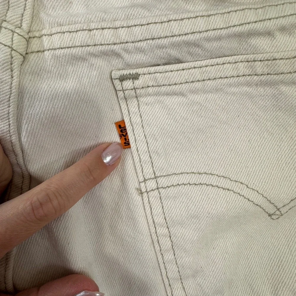 Vintage Levis 560 Loose Fit Tapered Leg Jeans Cream Orange Tab Made in USA 38x30